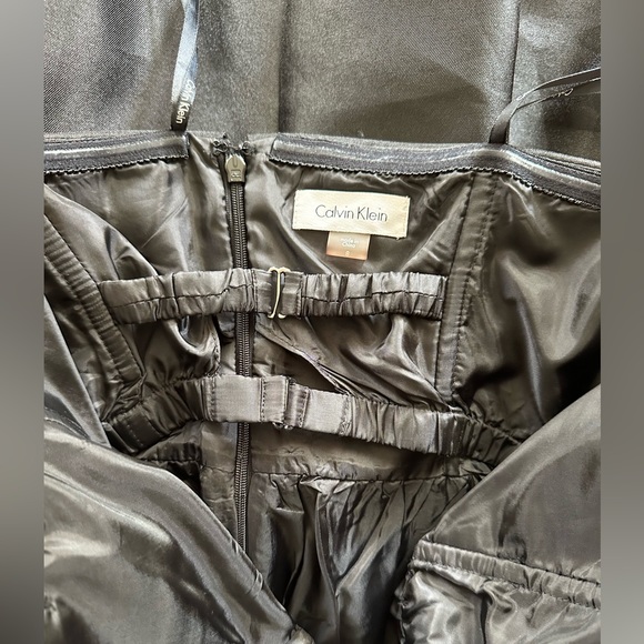 Calvin Klein Formal Black Shiny Strapless Mini Full Pockets EUC - Picture 14 of 15